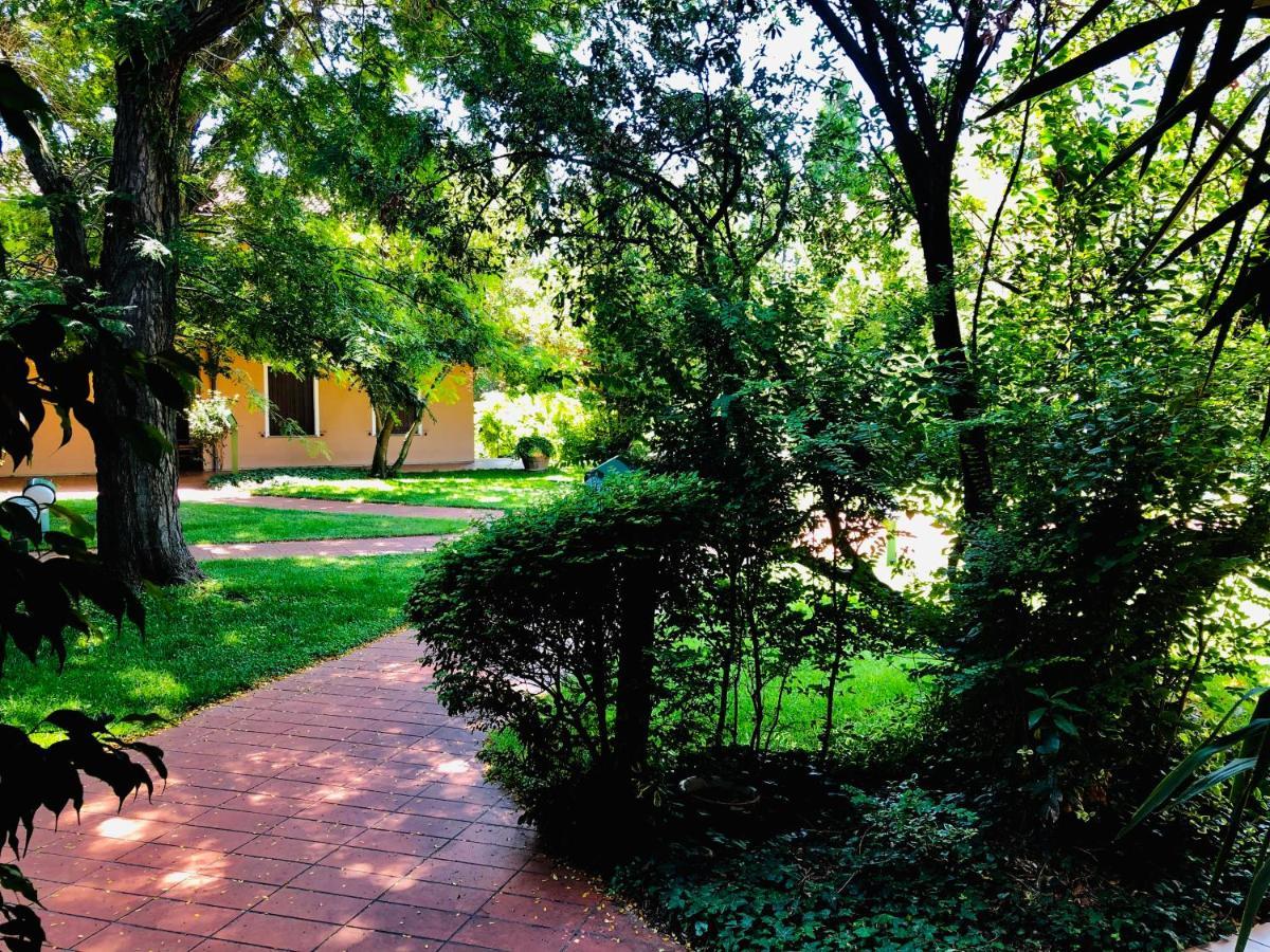 Opera Deluxe Bed and Breakfast Ραβένα Εξωτερικό φωτογραφία